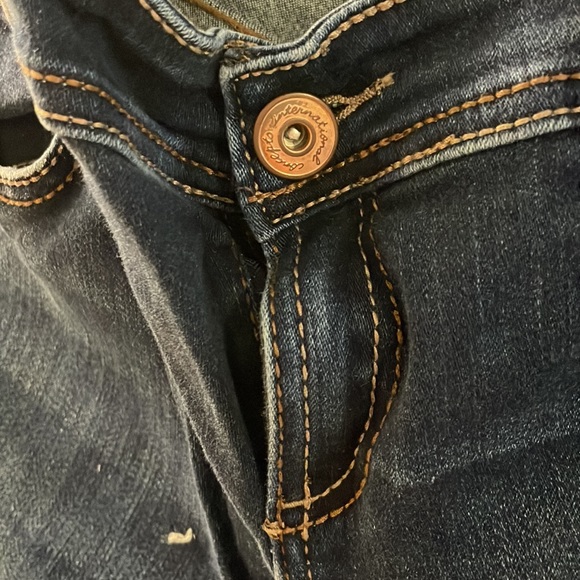 Blue stretchy jeans. Boot leg curvy fit. - Picture 7 of 8